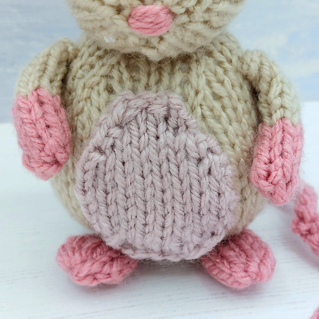 Wee Woolly Wonderfuls - Mabel The Mouse Knitting Pattern