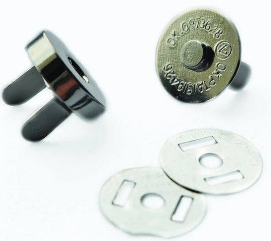 Magnetic bag Fastener