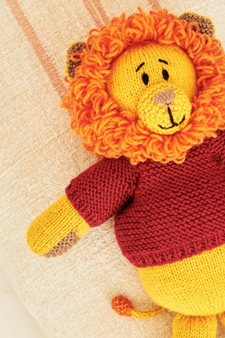 Stylecraft 9868 Lion Toys Hat and Blanket